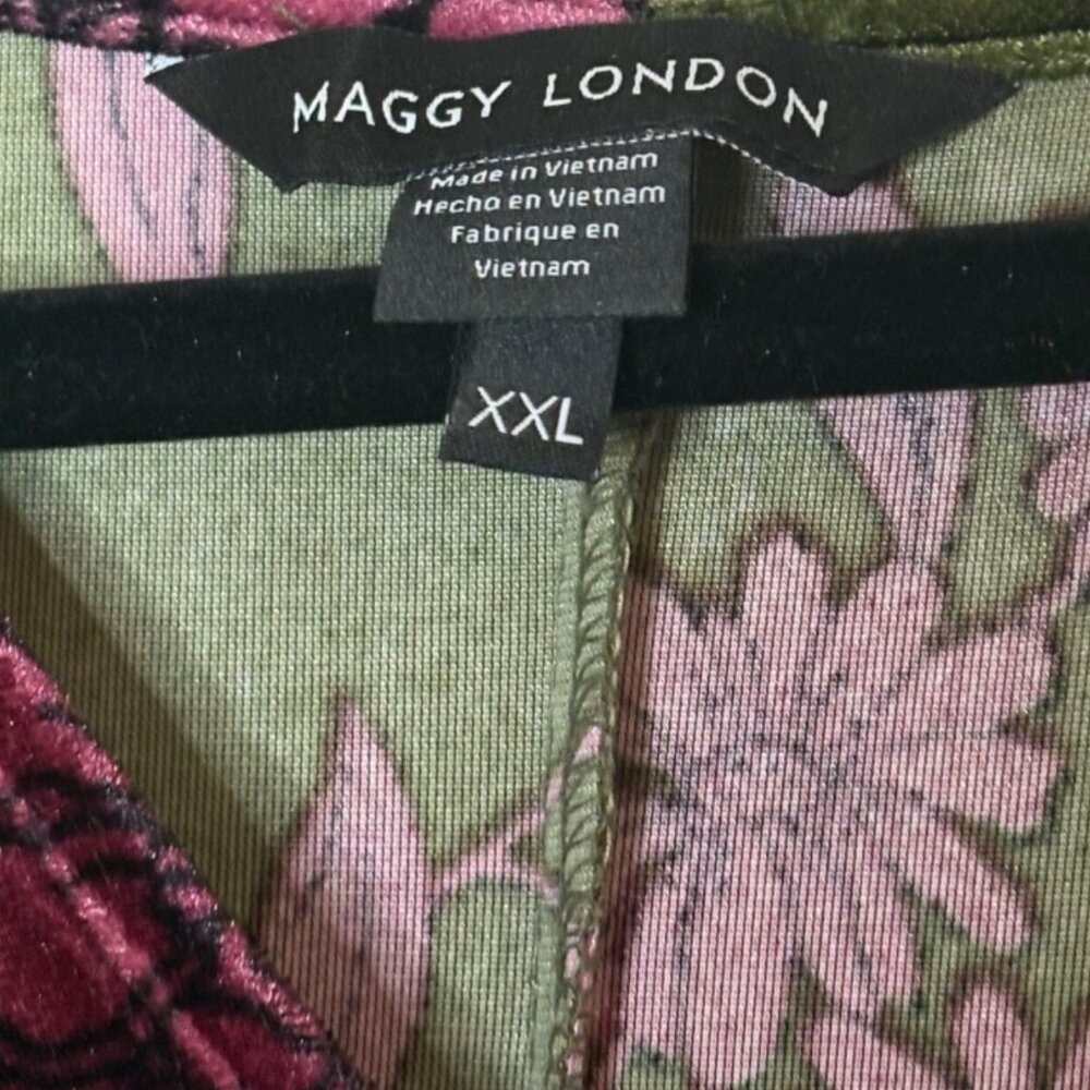 Maggy London Velvet Floral Fit Flare Dress Green Pink 3/4 Sleeve XXL Whimsigoth - Picture 4 of 5